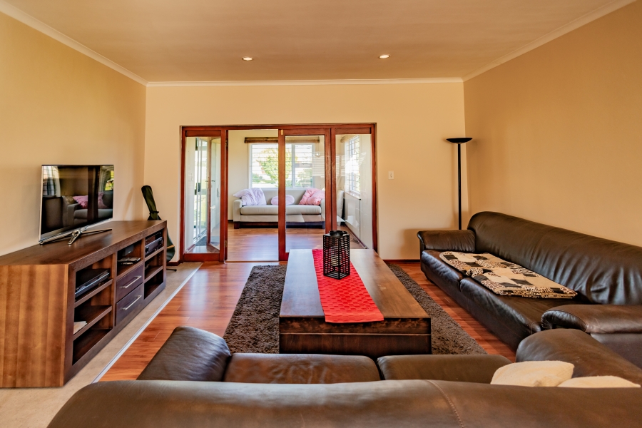 3 Bedroom Property for Sale in Kenridge Western Cape